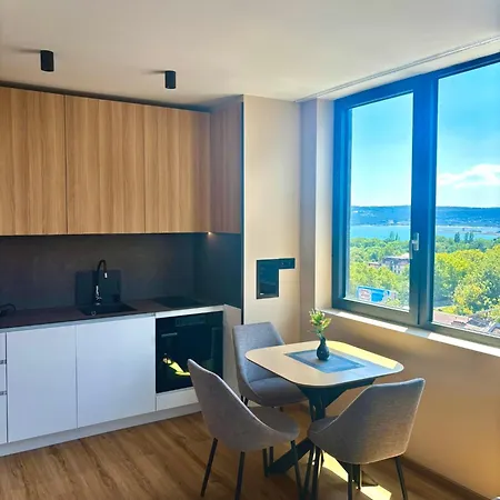 1br Luxury With Sea View And Parking Space Varna