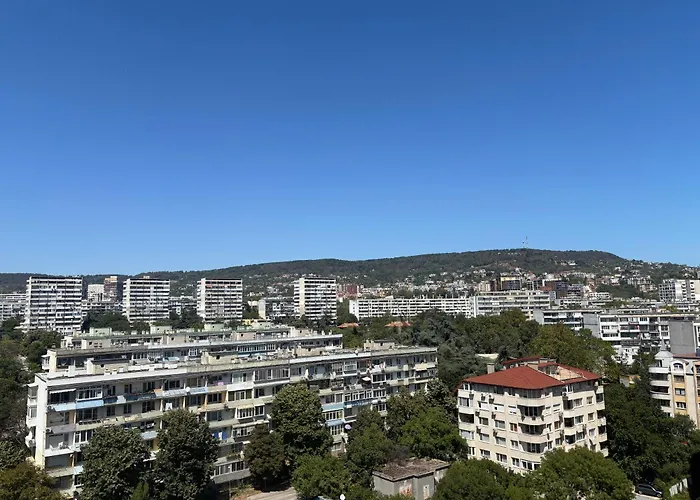 Апартамент 1br Luxury With Sea View And Parking Space Варна